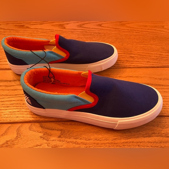 Canvas Slip-Ons ALDI Gear - Picture 7 of 16